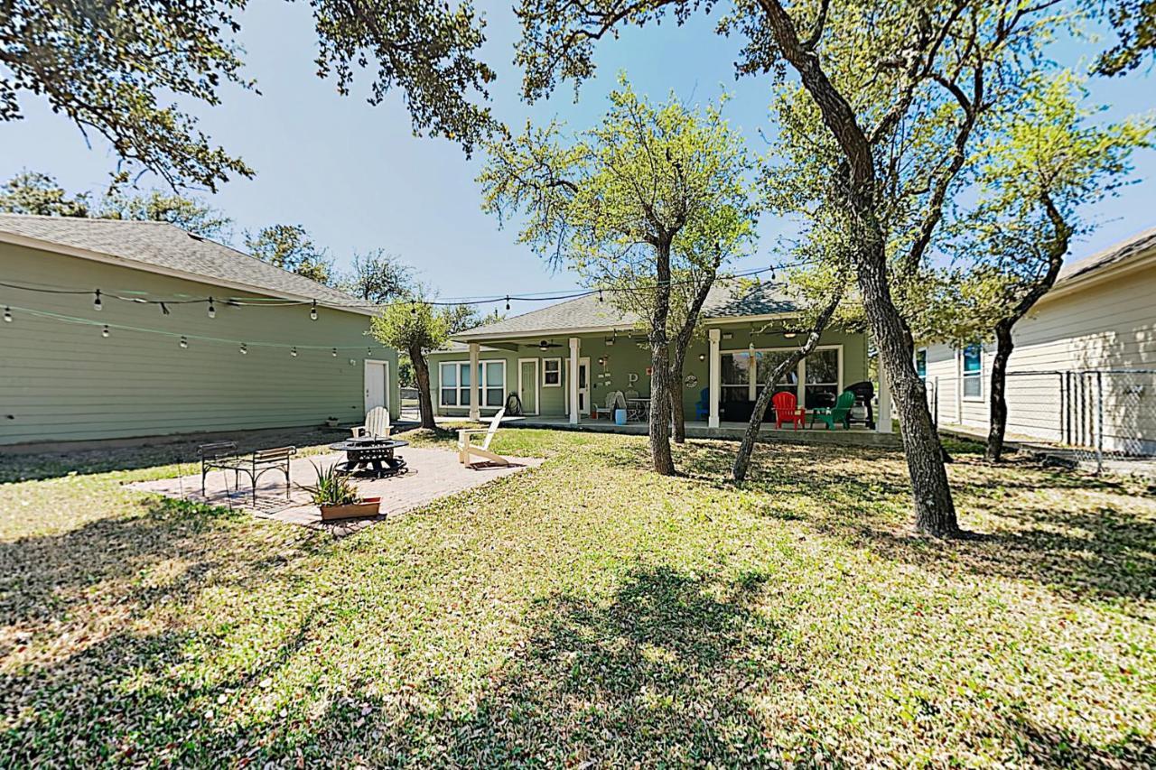 Life Is Better By The Shore Rockport Exterior photo